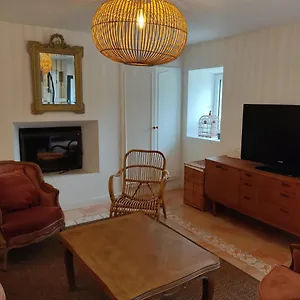 Hébergement de vacances Maison, Calme Avec Cheminee., Botmeur